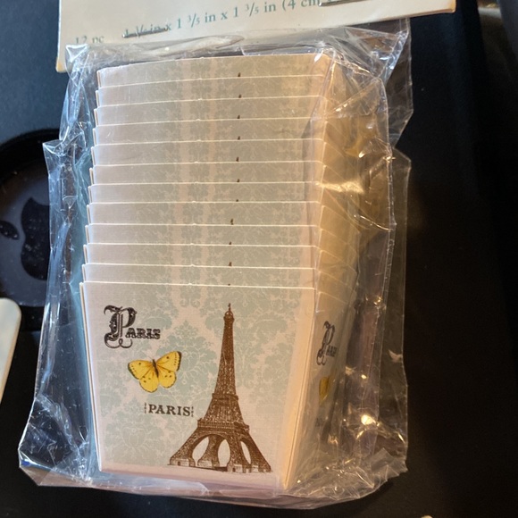 Buttercream conserve paper bakeware 1-3/5”x1-3/5”  & 3-1/5”x 1-1/5” x 1-2/5” - Picture 3 of 11